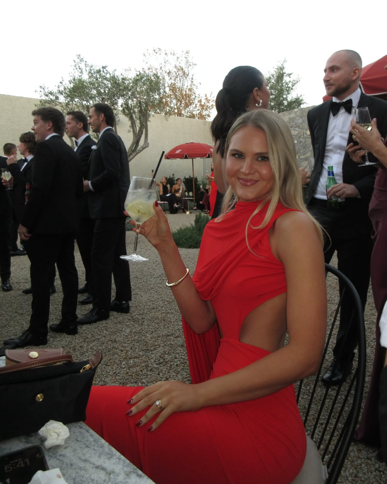 Aleksi Gown