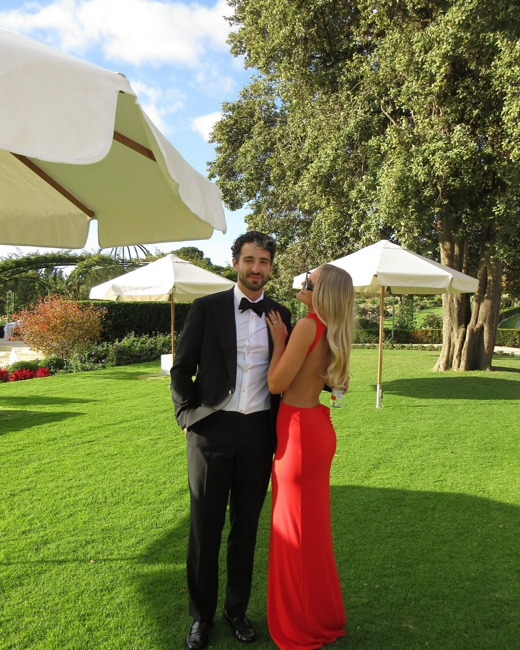 Aleksi Gown