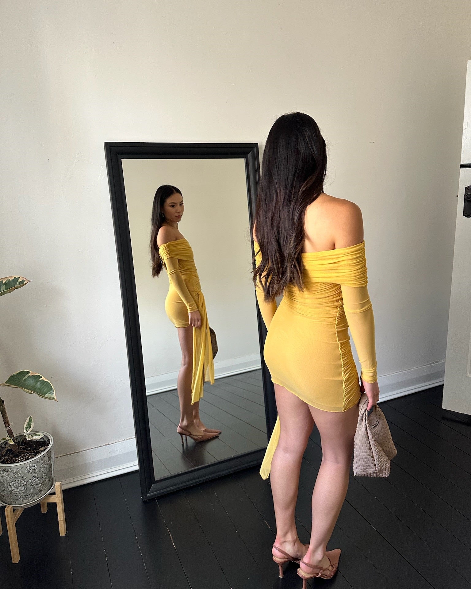 Yasmin Off Shoulder Mini